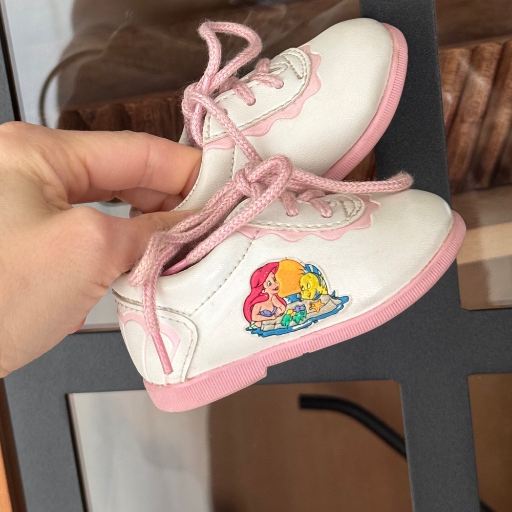 Vintage 90s Disney The Little Mermaid shoes Oxford sneakers Embossed ariel baby - Picture 9 of 14
